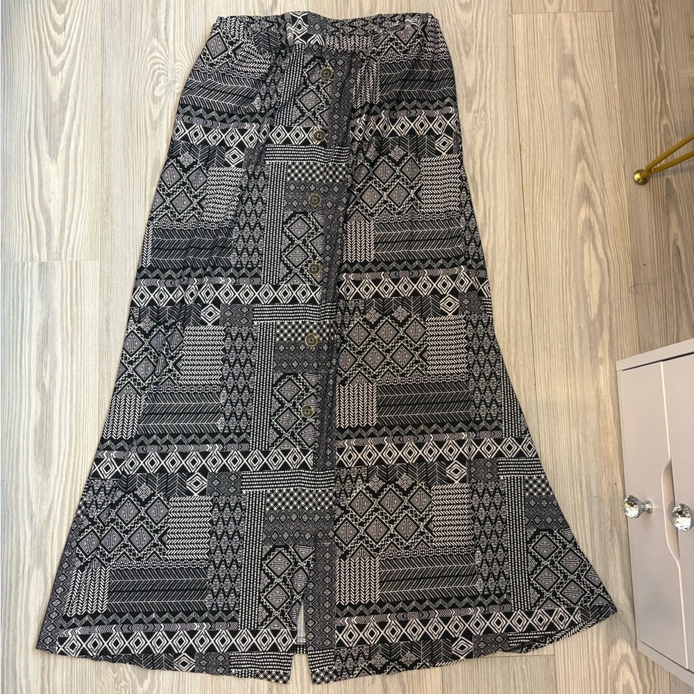 Geometric Black and white Maxi Skirt boho